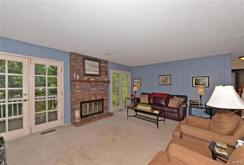 805 Clayworth, Ballwin, MO 63011 photo 10
