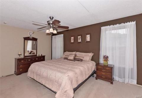 805 Clayworth, Ballwin, MO 63011 photo 5