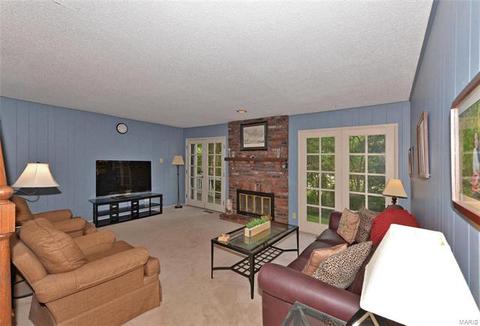805 Clayworth, Ballwin, MO 63011 photo 11