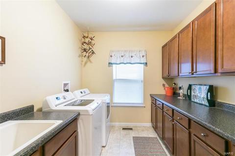 6560 Devonhurst Dr, Saint Louis, MO 63129 photo 8