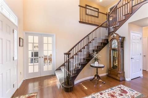 6560 Devonhurst Dr, Saint Louis, MO 63129 photo 2