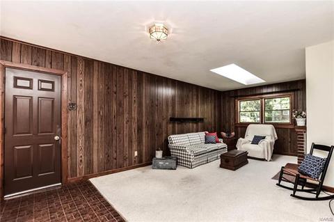 14 Hedgewood Ln, Manchester, MO 63011 photo 9