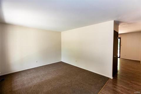 214 Walden Ct, Eureka, MO 63025 photo 7