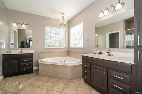 2102 Chickadee Ct, O'fallon, MO 63366 photo 24