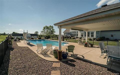 2102 Chickadee Ct, O'fallon, MO 63366 photo 3