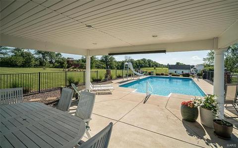 2102 Chickadee Ct, O'fallon, MO 63366 photo 4
