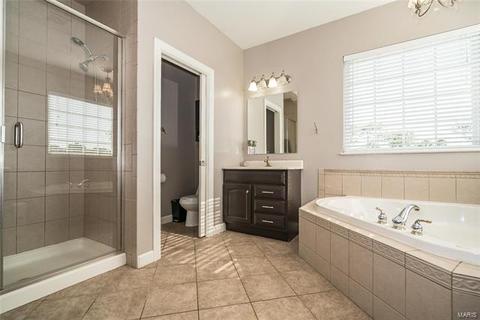 2102 Chickadee Ct, O'fallon, MO 63366 photo 23
