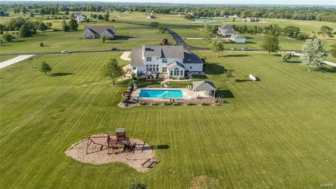 2102 Chickadee Ct, O'fallon, MO 63366 photo 2