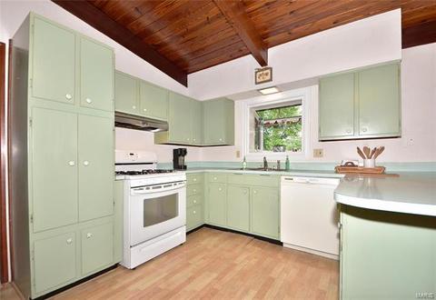122 Coral Ter, Ballwin, MO 63011 photo 14