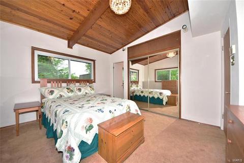 122 Coral Ter, Ballwin, MO 63011 photo 6