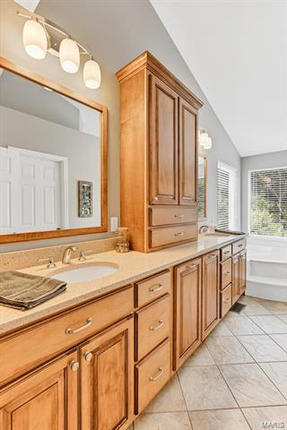 385 Gateford Dr, Ballwin, MO 63021 photo 27