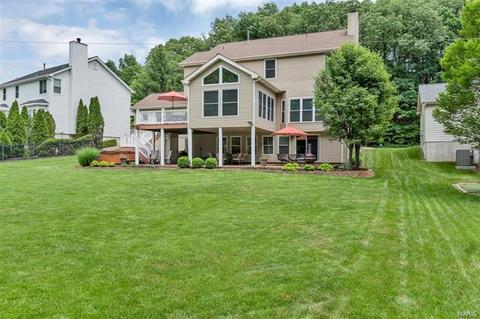 385 Gateford Dr, Ballwin, MO 63021 photo 4
