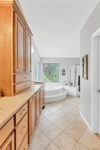 385 Gateford Dr, Ballwin, MO 63021 photo 28