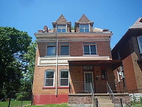 5151 Maple Ave, Saint Louis, MO 63113 photo 1
