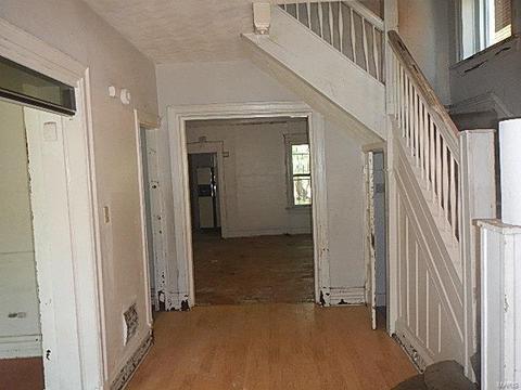 5151 Maple Ave, Saint Louis, MO 63113 photo 2