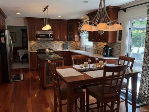 2 Springlake Ct, Ballwin, MO 63011 photo 2