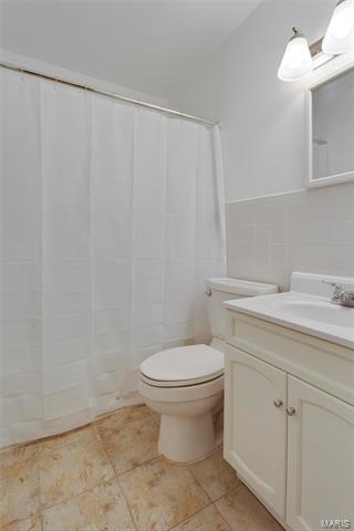 8620 Mathilda Ave, Saint Louis, MO 63123 photo 12
