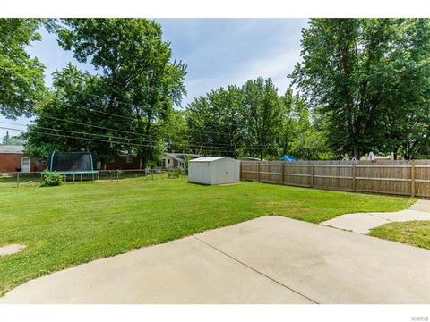 406 Dardenne Dr, O'fallon, MO 63366 photo 4