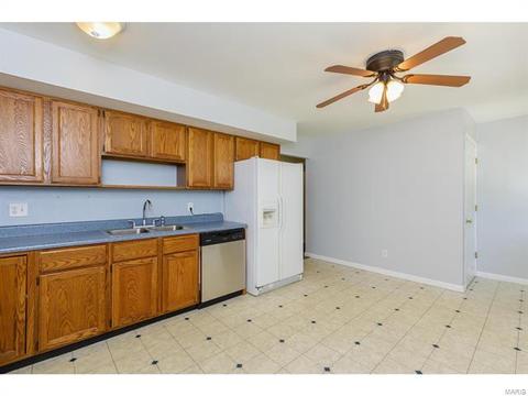 406 Dardenne Dr, O'fallon, MO 63366 photo 8