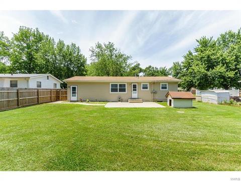 406 Dardenne Dr, O'fallon, MO 63366 photo 3