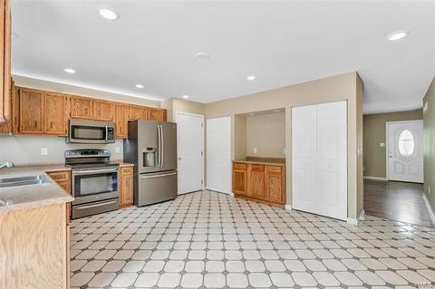 46 Susan Ave, O'fallon, MO 63368 photo 9