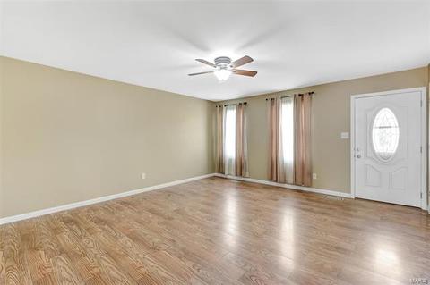 46 Susan Ave, O'fallon, MO 63368 photo 2
