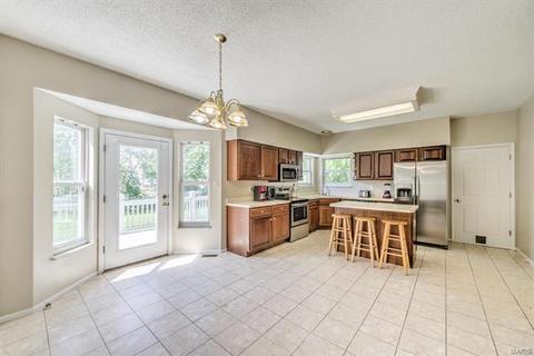 2807 Bromley Dr, O'fallon, MO 63368 photo 6