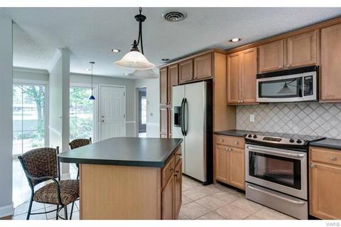 506 Iron Lantern Dr, Ballwin, MO 63011 photo 11
