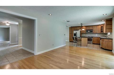 506 Iron Lantern Dr, Ballwin, MO 63011 photo 14