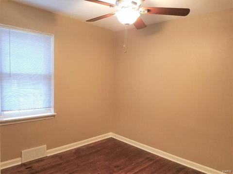 405 Hern Ave, Saint Louis, MO 63135 photo 13