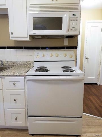 405 Hern Ave, Saint Louis, MO 63135 photo 9