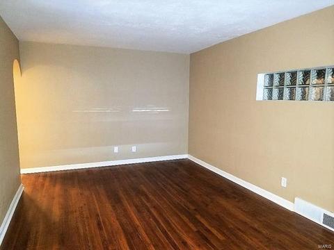 405 Hern Ave, Saint Louis, MO 63135 photo 5