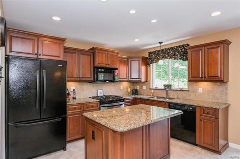 2712 Barrett Springs Ct, Ballwin, MO 63021 photo 16