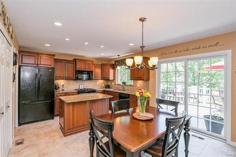 2712 Barrett Springs Ct, Ballwin, MO 63021 photo 13