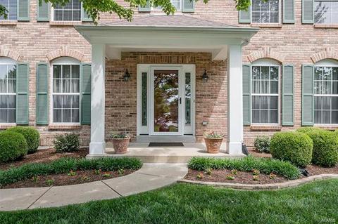 2712 Barrett Springs Ct, Ballwin, MO 63021 photo 2