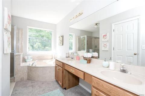 406 Gillham, Ballwin, MO 63021 photo 16