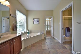 889 Cypress Trl, O'fallon, MO 63368 photo 14