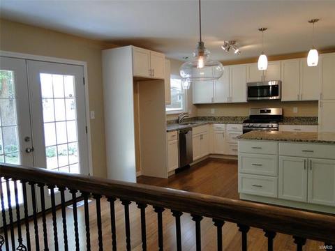 1212 Blackwatch Dr, Manchester, MO 63021 photo 2