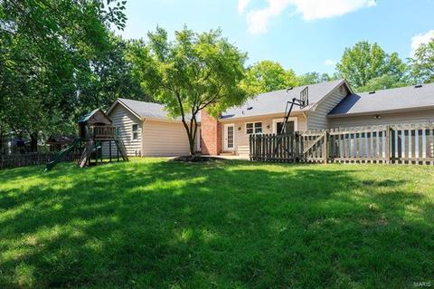 618 Kenilworth Ln, Ballwin, MO 63011 photo 3