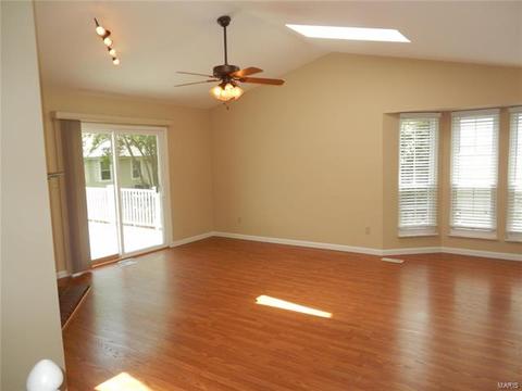 1518 Morning Sun Dr, Ballwin, MO 63021 photo 4