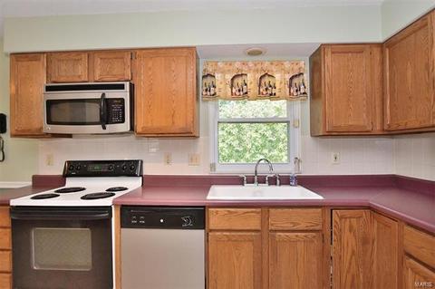 311 Linda Ln, O'fallon, MO 63366 photo 6