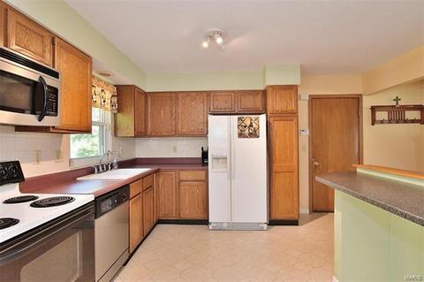 311 Linda Ln, O'fallon, MO 63366 photo 3