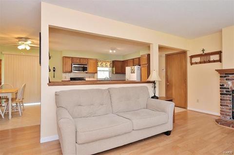 311 Linda Ln, O'fallon, MO 63366 photo 9