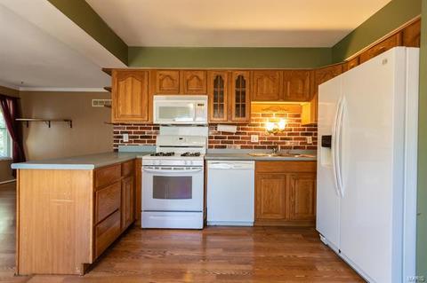 280 Aspen Vlg, Ballwin, MO 63021 photo 6