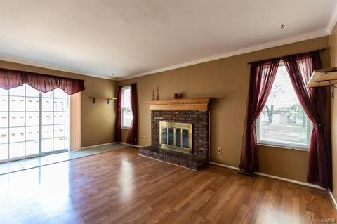 280 Aspen Vlg, Ballwin, MO 63021 photo 2