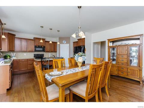 2132 Asher, Saint Peters, MO 63376 photo 9
