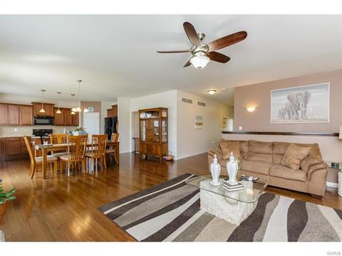 2132 Asher, Saint Peters, MO 63376 photo 5