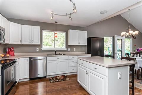 741 Emerald Oaks Ct, Eureka, MO 63025 photo 9