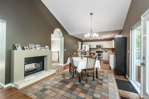 741 Emerald Oaks Ct, Eureka, MO 63025 photo 6