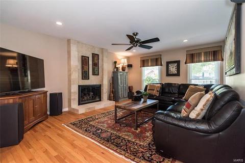 1724 Carman Valley Dr, Ballwin, MO 63021 photo 20